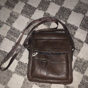 Weixier Brown Leather Messenger Bag